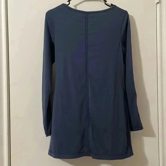 Yoga Shirt Size S - Picture 4 of 4